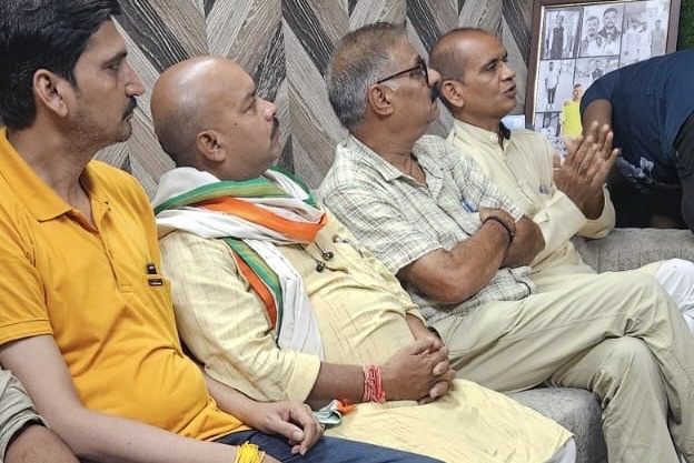 युक्तियुक्तकरण के विरोध में  25 जून को जिला शिक्षा अधिकारी कार्यालय का घेराव करेगे कांग्रेसी