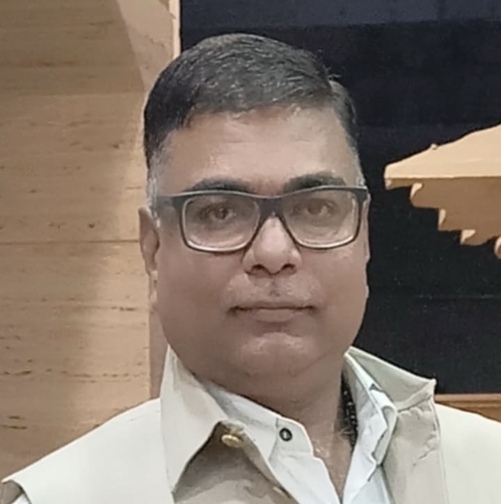 मनीष ने किया पलटवार पूछा जब कांग्रेस शासनकाल में घर टूटा तब कहा गई थी इंसानियत