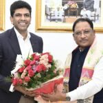 मुख्यमंत्री विष्णु देव साय से केंद्रीय संचार एवं ग्रामीण विकास राज्य मंत्री डॉ. चन्द्रशेखर पेम्मासानी ने की सौजन्य मुलाक़ात