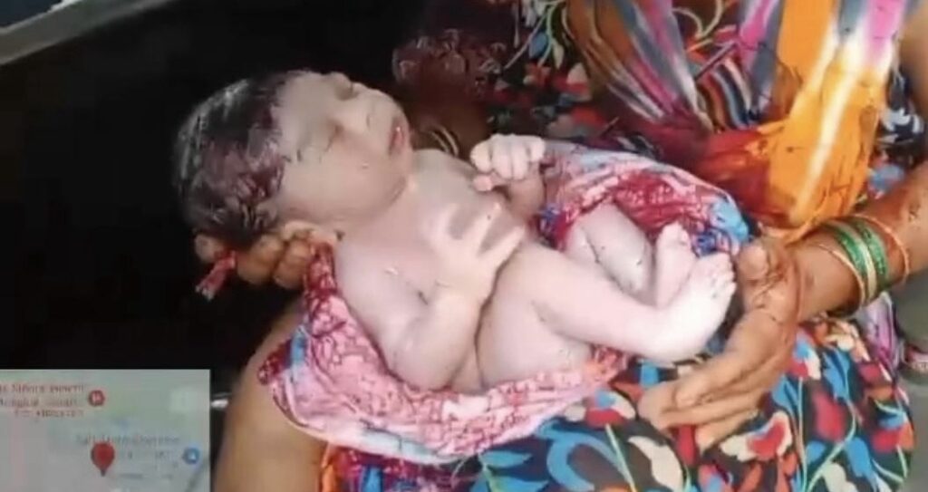 112 की तत्परता ने एक बार फिर मानवता और सेवा भावना की मिसाल पेश की,वाहन में महिला ने दिया बच्चा को जन्म, जच्चा-बच्चा दोनों स्वस्थ, आगामी उपचार हेतु अस्पताल में भर्ती कराया गया