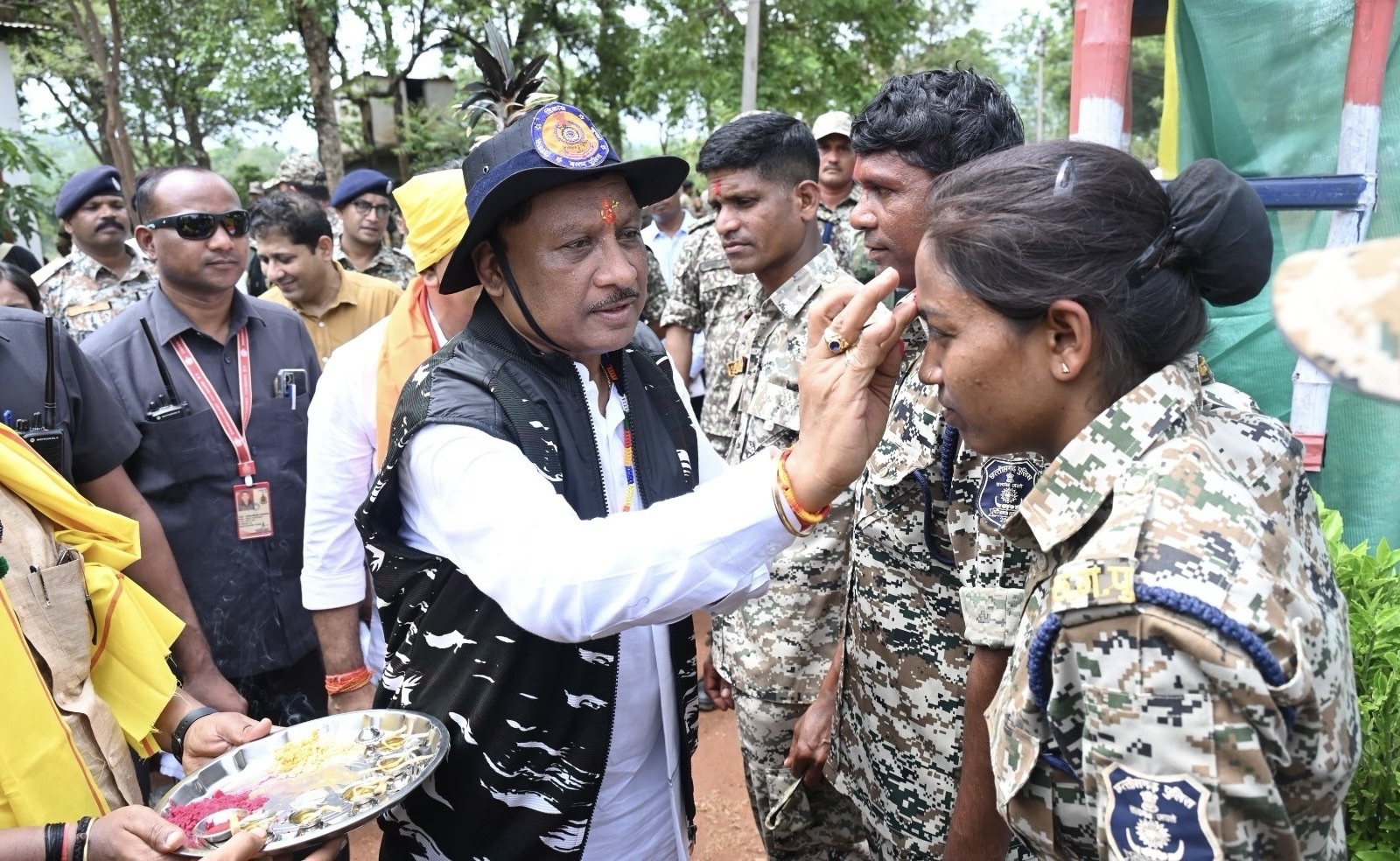 मुख्यमंत्री विष्णु देव साय ने बीजापुर में 8 लाख के इनामी माओवादी डिप्टी कमांडर के न्यूट्रलाइज होने पर सुरक्षाबलों को दी बधाई