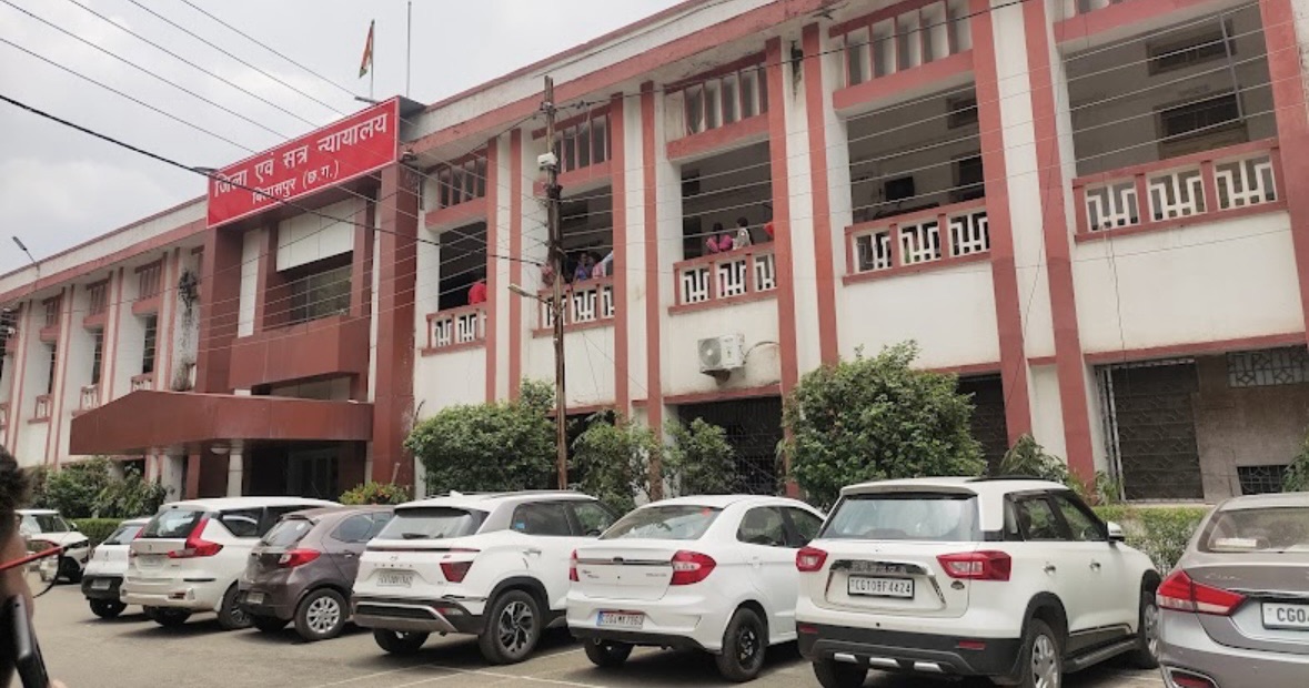 प्रतिबंधित कफ सिरप बेचने के आरोप में कोर्ट ने सुनाई 10 साल की सजा