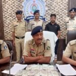  11.79 लाख की दिनदहाड़े लूट निकली फर्जी, आरोपी चंद घंटों में गिरफ्तार,एसपी ने किया खुलासा