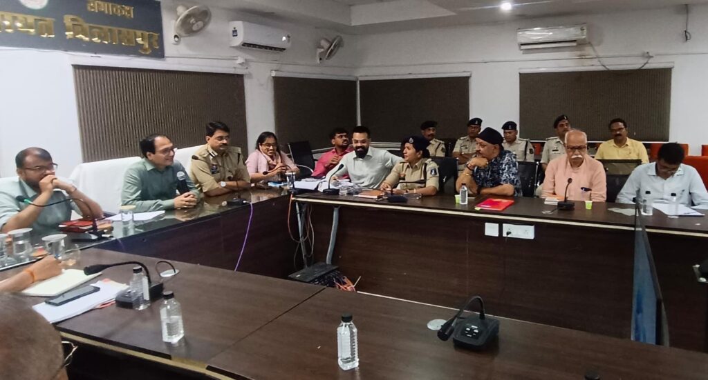 आगामी दुर्गोत्सव की तैयारियों को लेकर शांति समिति की बैठक सम्पन्न