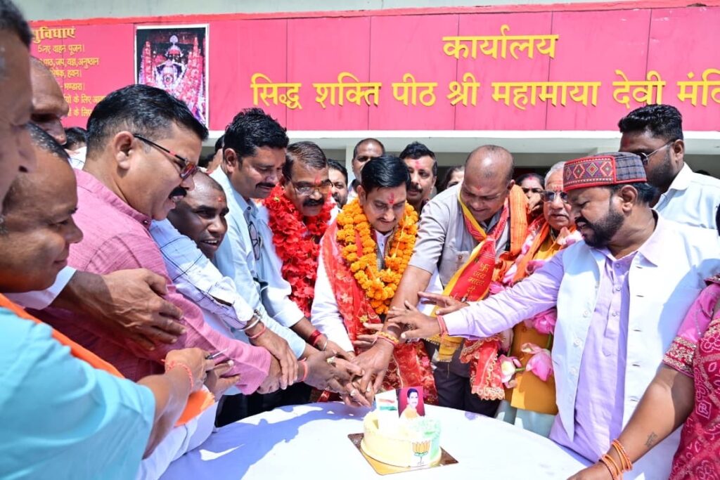तोखन साहू के जन्मदिवस पर उमड़ा जनसैलाब ,जन-आस्था का महापर्व बना उत्सव