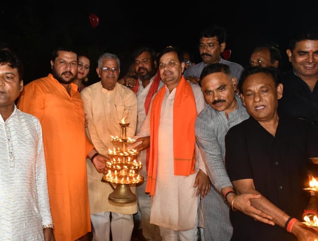 अरपा माता की महाआरती से छठ महापर्व का शुभारंभ, हजारों श्रद्धालुओं ने मांगी सुख-समृद्धि की कामना