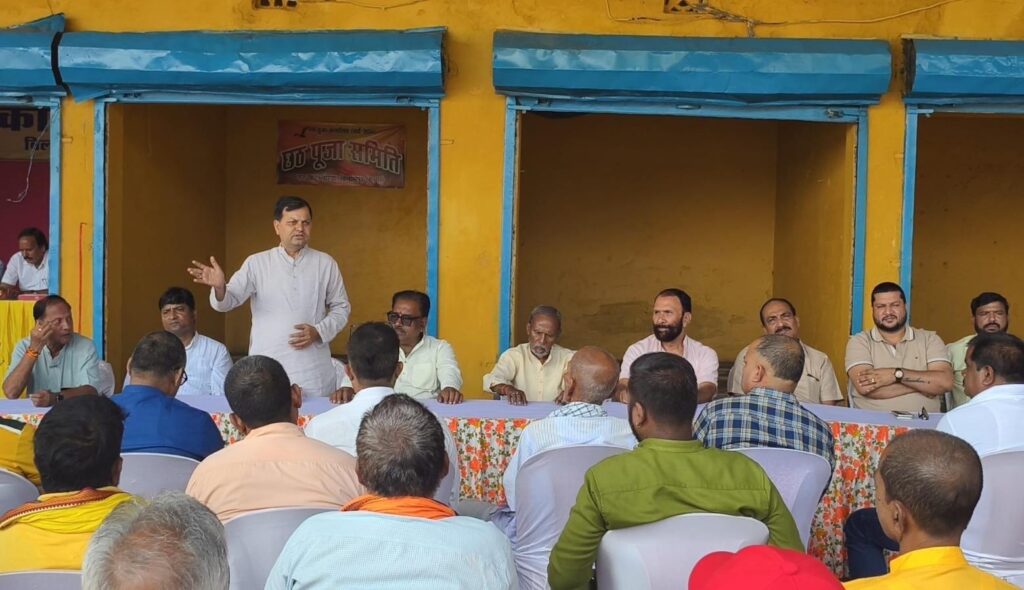 तोरवा छठ घाट पर छठ पूजा कार्यालय का हुआ विधिवत शुभारंभ