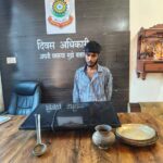 छह महीने पहले हुई चोरी का पर्दाफाश, आरोपी से जेवर-स्कूटी बरामद