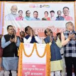 मुख्यमंत्री ने किया राजा रघुराज सिंह की प्रतिमा का अनावरण