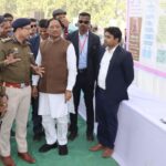 मुख्यमंत्री साय ने जशपुर में नए आपराधिक कानून जागरूकता स्टॉल का किया अवलोकन