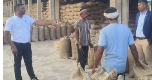 चपोरा केंद्र में अनियमितता: फड़ प्रभारी, बारदाना प्रभारी व चौकीदार निलंबित