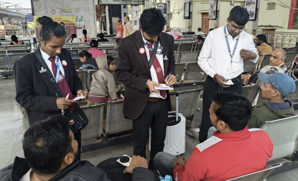 बिलासपुर स्टेशन में किलाबंदी टिकट चेकिंग अभियान, 415 मामलों से 2.19 लाख रुपये जुर्माना वसूला