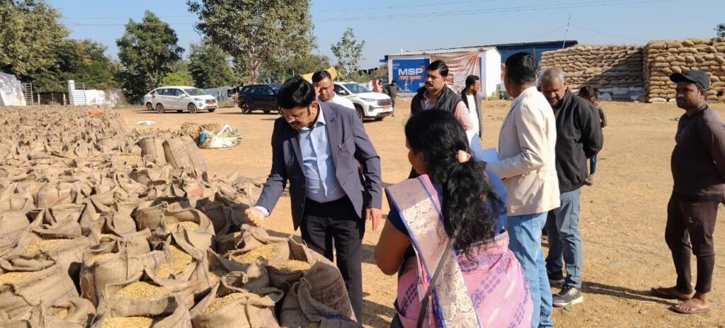 मार्कफेड एमडी जितेन्द्र शुक्ला ने किया खरीदी एवं संग्रहण केन्द्रों का निरीक्षण