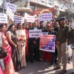 धमतरी में दिव्यांग दंपतियों के सामूहिक विवाह के साथ निकली नशामुक्ति व हेलमेट जागरूकता बारात