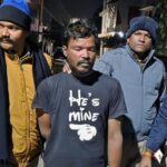 वीडियो: शिक्षक के सूने मकान में चोरी कर भाग रहा था युवक, गश्त कर रही पुलिस ने दबोचा