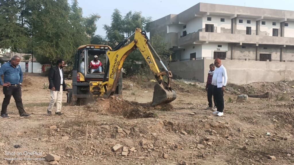 कलेक्टर की सख्ती: कोनी में अवैध प्लाटिंग पर हुईं सख्त कार्रवाई, शहर में कहीं भी अवैध प्लाटिंग या नियमविरुद्ध निर्माण बर्दाश्त नहीं&nbsp;