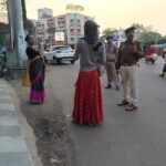 सिग्नल पर लोगों को रोककर लोगों से बदसलूकी, पुलिस ने किया गिरफ्तार