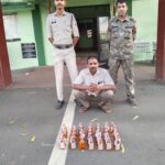 होटल में छिपाकर रखी अवैध अंग्रेजी शराब जब्त, संचालक गिरफ्तार