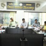 30 अप्रैल तक सभी अपूर्ण आवास पूर्ण करें: कलेक्टर संजय अग्रवाल