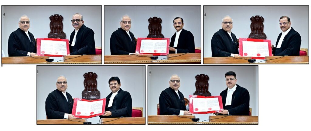 छत्तीसगढ़ हाई कोर्ट में पांच न्यायाधीशों ने स्थायी न्यायाधीश पद की शपथ ली