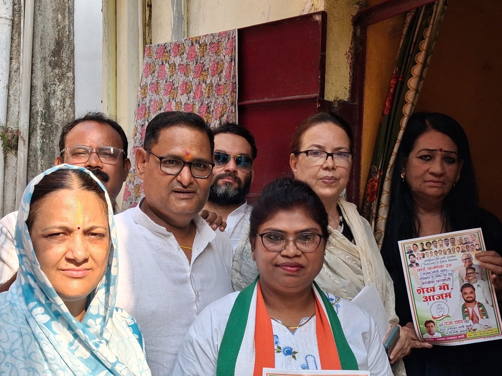 वार्ड 29 में कांग्रेस का शक्ति प्रदर्शन, शेख आजम के समर्थन में घर-घर पहुंचकर मांगा समर्थन