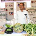 जैविक खेती से बदली तकदीर: मल्हार के किसान जदुनंदन वर्मा सालाना कमा रहे दो लाख रुपये, एप्पल उत्पादन से भी बनाई पहचान