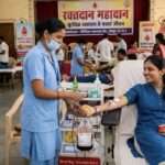 जीवन का उपहार : रक्तदान आपकी रगों में बहता रक्त किसी बुझते हुए घर के चिराग को फिर से रोशन कर सकता है