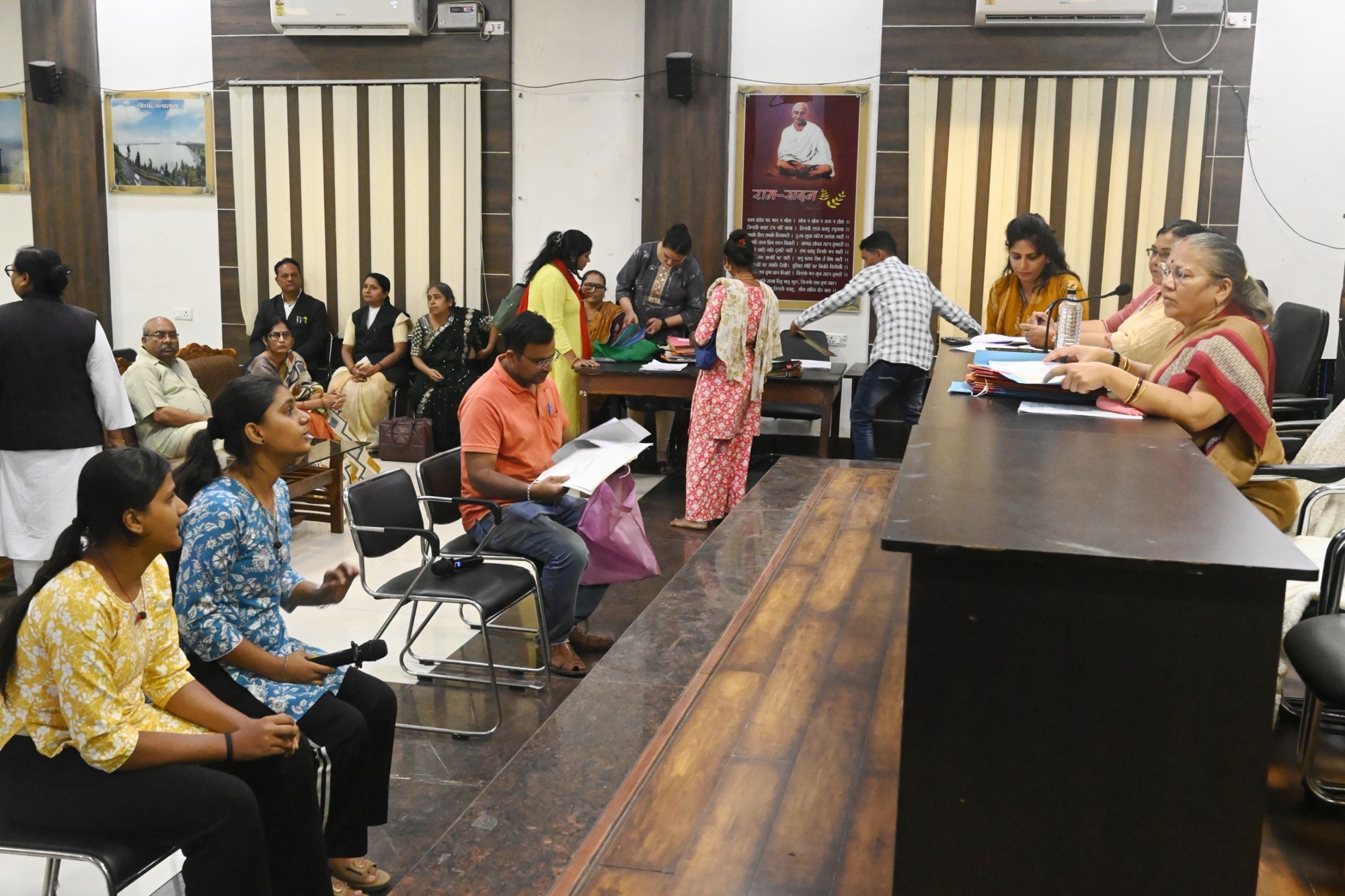 महिला आयोग की जनसुनवाई में 47 प्रकरणों की सुनवाई, एनडीपीएस मामले की दोबारा जांच के निर्देश