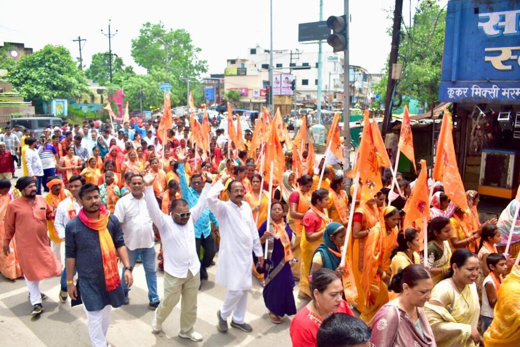 अयोध्या श्रीराम मंदिर चोरी की घटना के विरोध में निकली ‘श्रीराम श्रद्धा आस्था यात्रा’, हजारों श्रद्धालु हुए शामिल