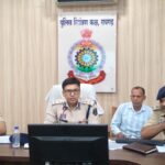 रायगढ़ में क्राइम मीटिंग: लंबित अपराधों के जल्द निराकरण के निर्देश, एसएसपी बोले- पीड़ितों को समय पर मिले न्याय