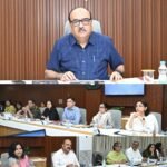 बच्चों के पोषण और स्वास्थ्य को लेकर सरकार सख्त, सभी जिलों में कार्यक्रमों के विस्तार पर जोर