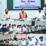 विकास योजनाओं में तेजी, समय-सीमा में पूरे हों निर्माण कार्य: केंद्रीय राज्य मंत्री तोखन साहू