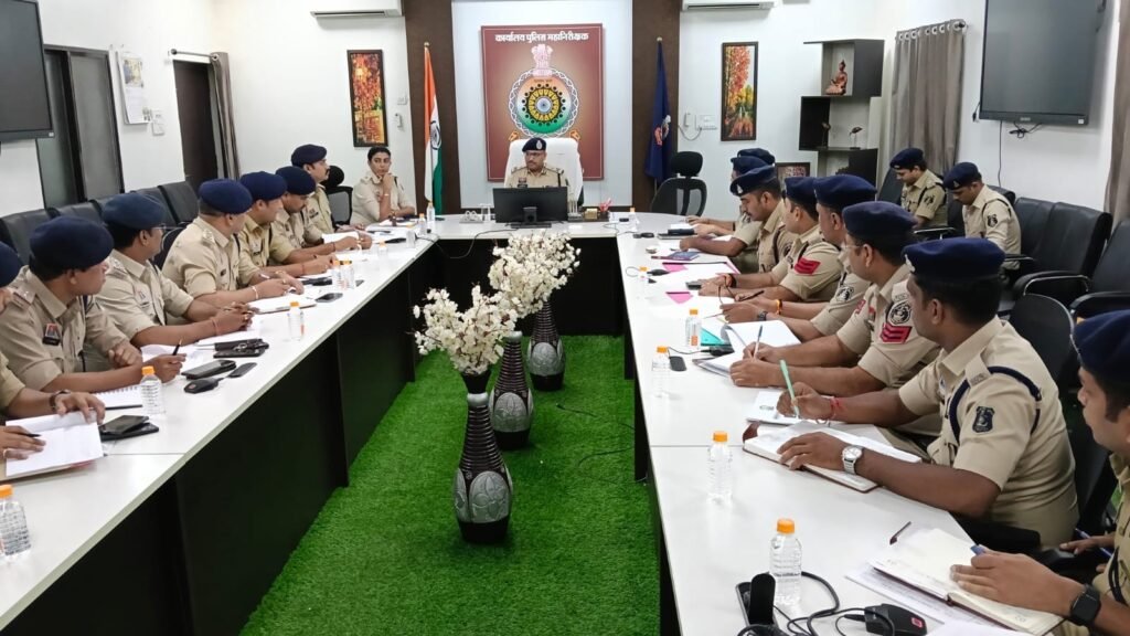 साइबर अपराध पर आईजी का बड़ा एक्शन प्लान: फर्जी सिम बेचने वालों पर FIR, ठगी की रकम लौटाने में तेजी