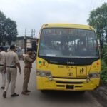तेज रफ्तार की शिकायत पर स्कूल वाहनों की जांच, चालकों का कराया ब्रीथ एनालाइजर टेस्ट
