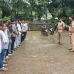 त्योहारों में खलल डालने वालों पर रायगढ़ पुलिस की पैनी नजर, बदमाशों को थाने बुलाकर दी सख्त चेतावनी