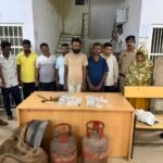 वैशाली नगर पुलिस ने बंद मकानों में चोरी करने वाले गिरोह का किया पर्दाफाश, पांच आरोपी गिरफ्तार
