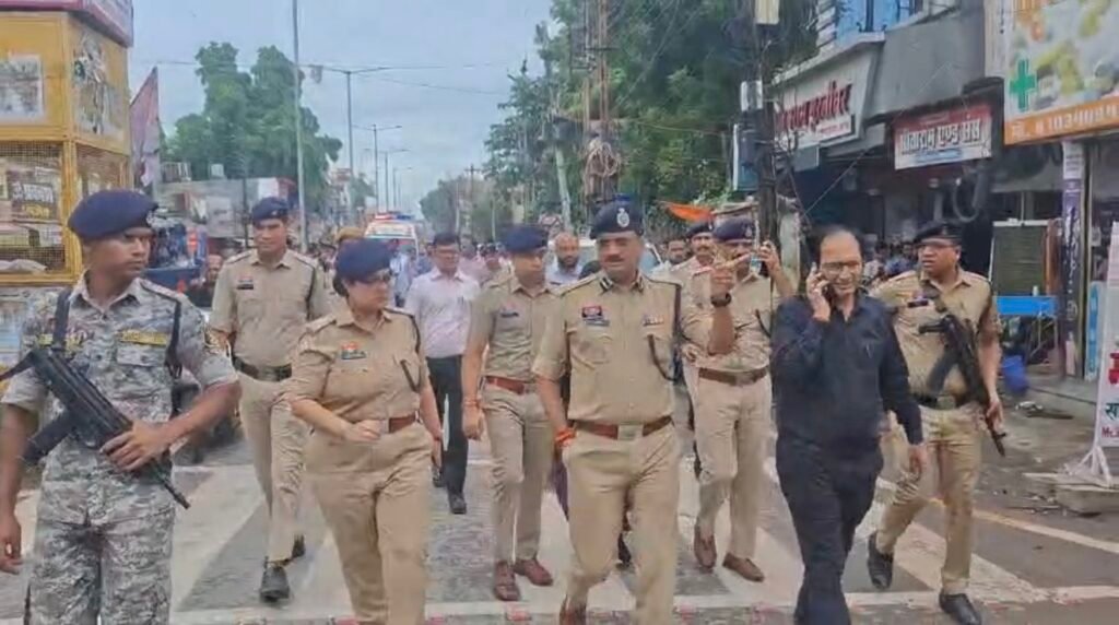 उपद्रवियों पर शिकंजा कसने की तैयारी, कलेक्टर-एसएसपी के सख्त तेवर से मचा हड़कंप; पहचान कर पूछताछ जारी