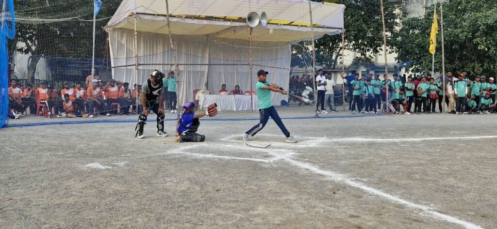 राज्य स्तरीय तैराकी प्रतियोगिता में खिलाड़ियों ने दिखाया दमखम