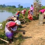 माटी में रोजगार- प्रतिदिन 300 रुपए की मजदूरी से श्रमिक परिवारों को मिला मजबूत आर्थिक आधार, पलायन पर लगी रोक