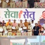 बाढ़ में देवदूत बनी दुर्ग पुलिस, जान बचाने वाले जवानों को मुख्यमंत्री ने किया सम्मानित
